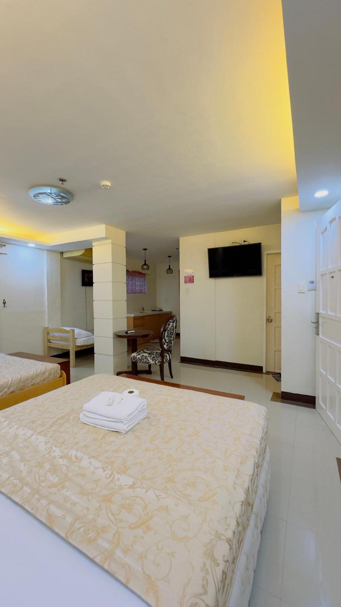 La Anclar Hotel Davao City Exterior foto